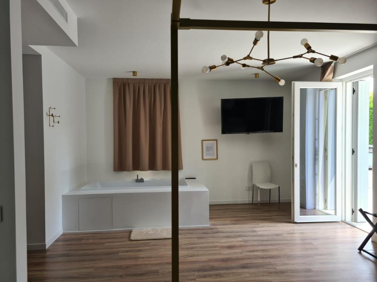 Residence Le Aromatiche 카바욘베로네세 외부 사진
